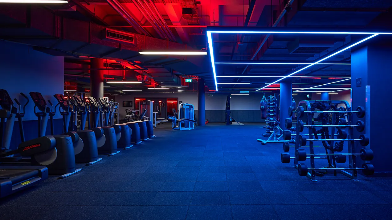 Fitnessfirst W21 Interiors Bath 008