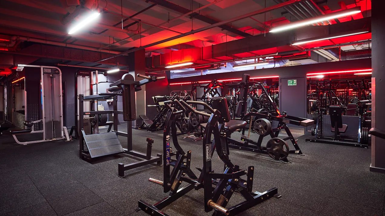 Fitnessfirst W21 Interiors Bath 026