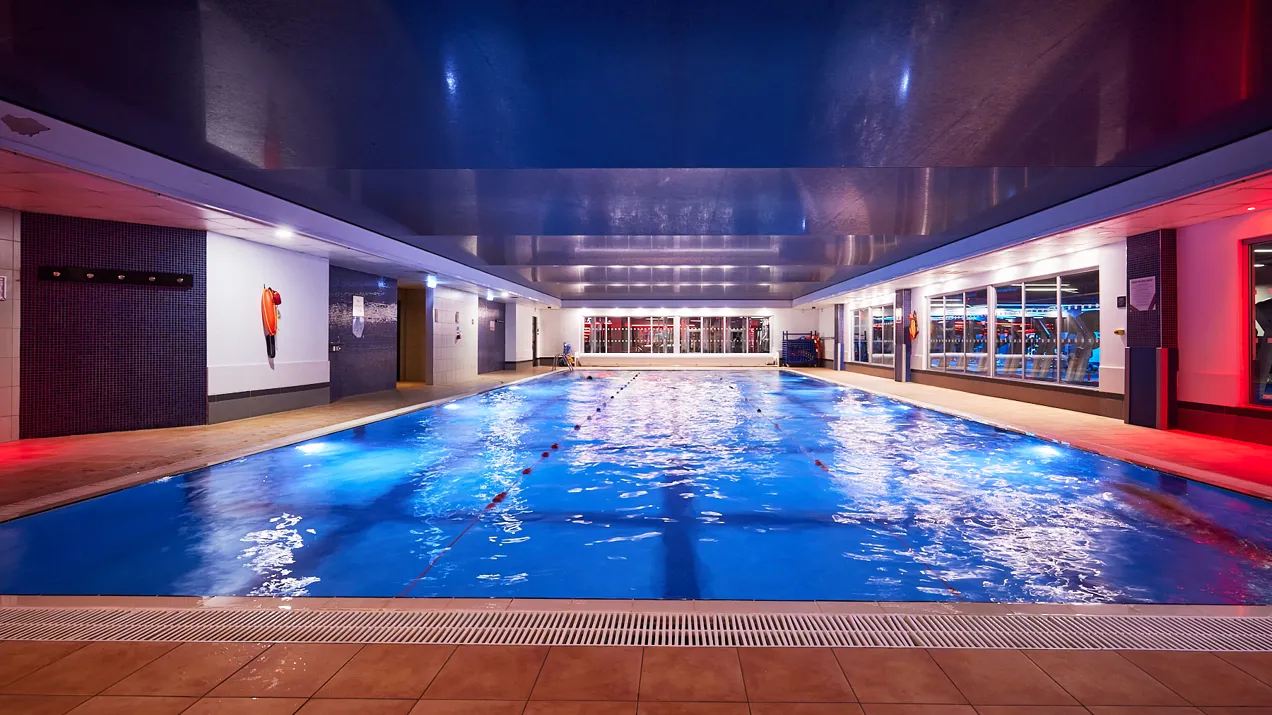 Fitnessfirst W21 Interiors Bath 038