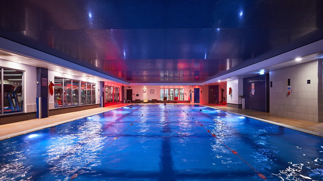 Fitnessfirst W21 Interiors Bath 045