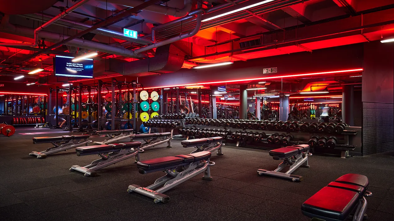 Fitnessfirst W21 Interiors Bath 047