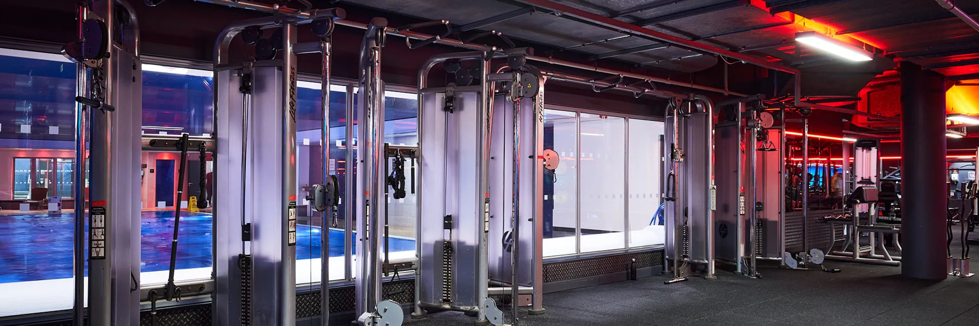 Fitnessfirst W21 Interiors Bath 056