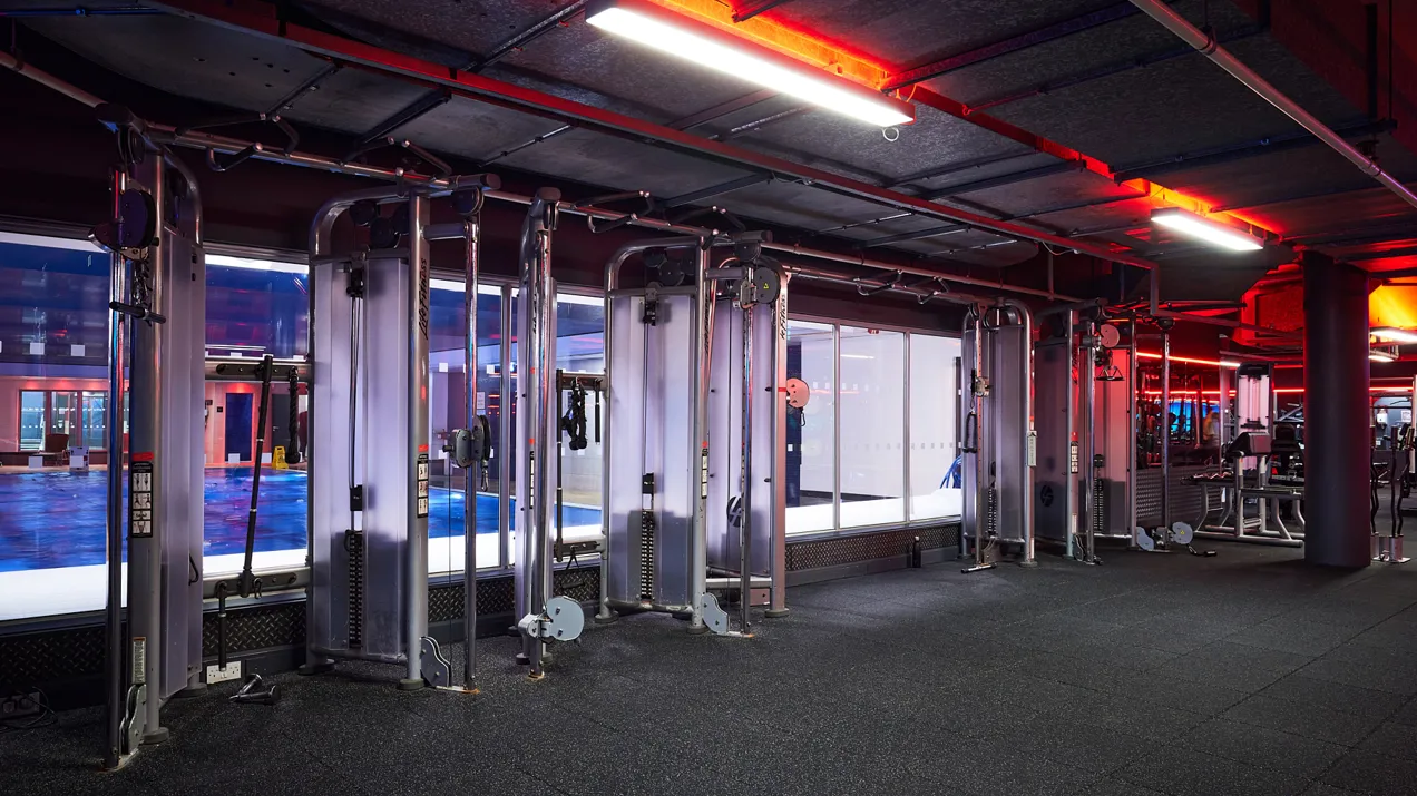 Fitnessfirst W21 Interiors Bath 056